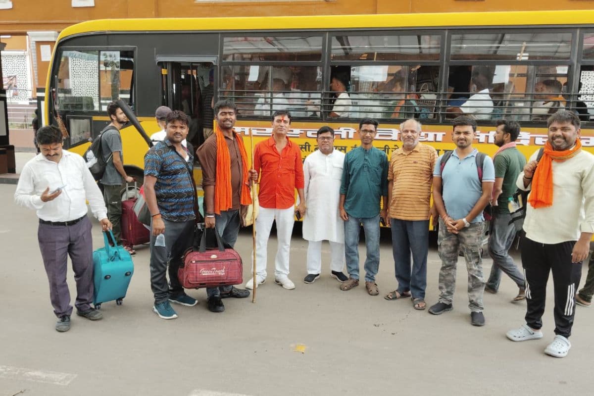 जमालपुर स्टेशन पर RSS शिक्षार्थियों का भव्य स्वागत, मुंगेर में 12 जून तक चलेगा संघ शिक्षा वर्ग