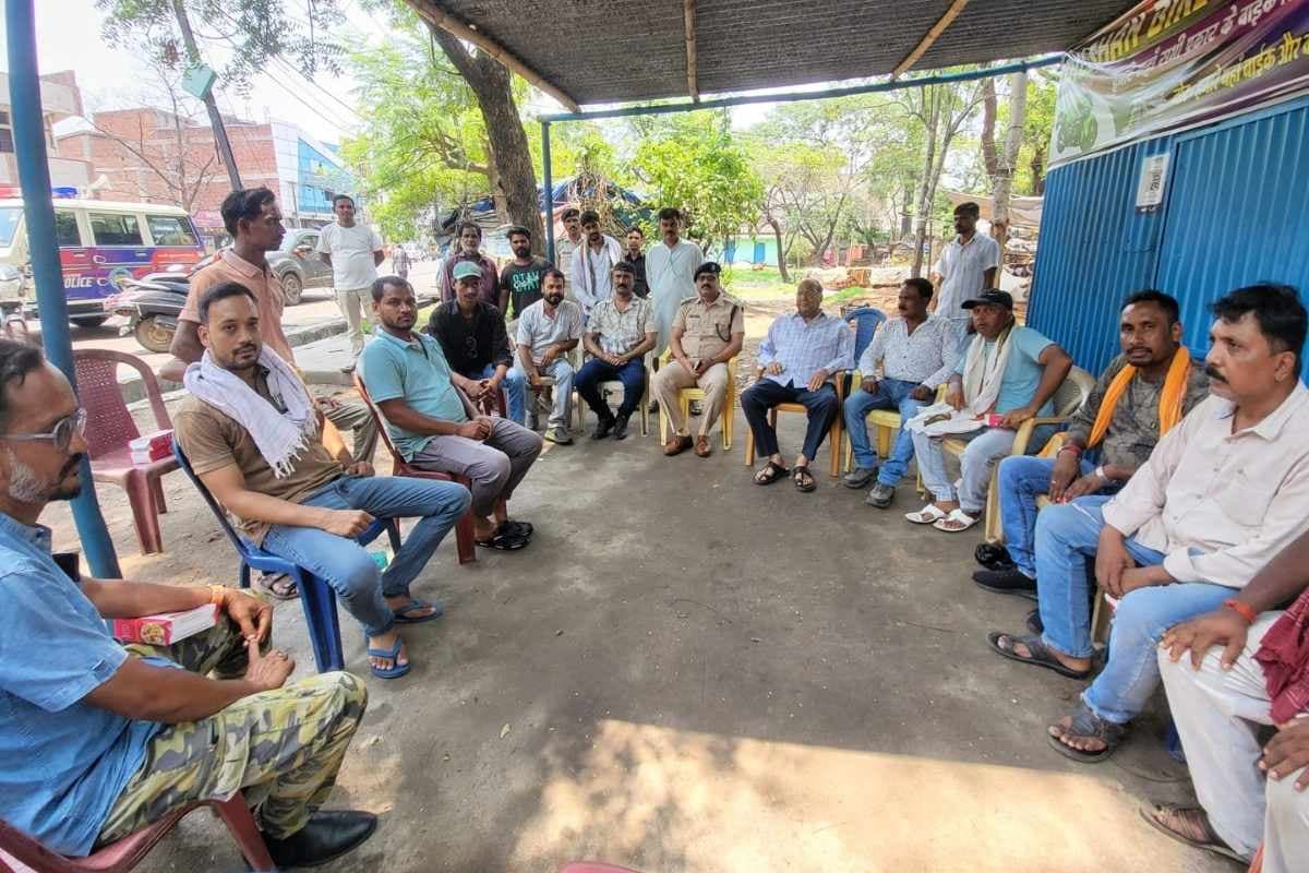 रामगढ़ में टैक्सी यूनियन की बैठक संपन्न, कई मुद्दों पर हुई चर्चा 