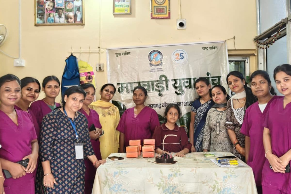 Ramgarh: अंतरराष्ट्रीय नर्स दिवस पर नर्सों को किया गया सम्मानित