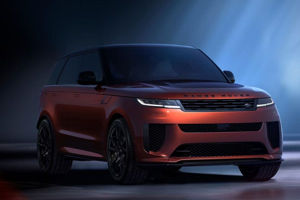 ₹2.05 करोड़ की नई Range Rover Sport SV, 3.8 सेकंड में पकड़ेगी 100kmph की रफ्तार