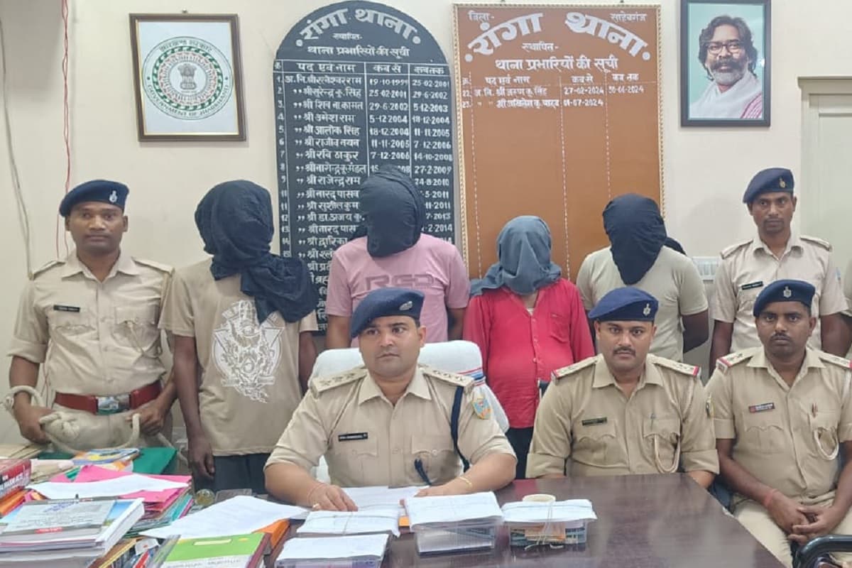 साहिबगंज में पुलिस की बड़ी कार्रवाई, बिहार के तीन सहित ब्राउन शुगर के चार तस्कर गिरफ्तार
