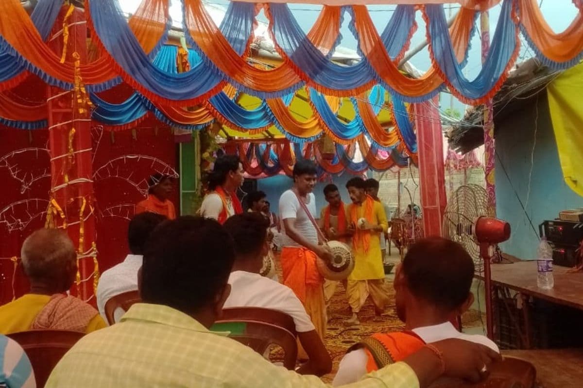 खरसावां के तेलाईडीह गांव में 16 प्रहर हरिनाम संकीर्तन का भव्य समापन 