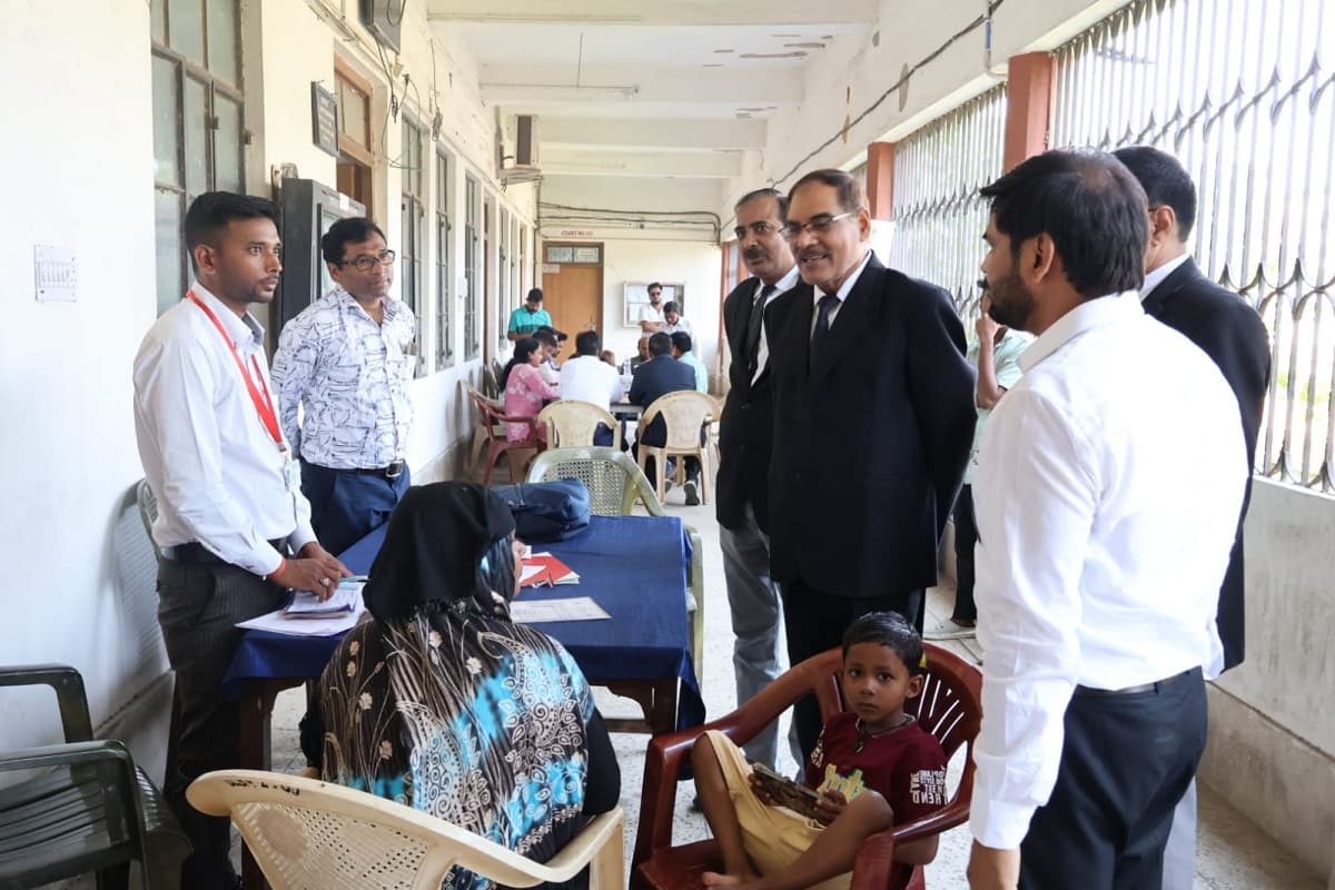 सरायकेला में राष्ट्रीय लोक अदालत में 7730 मामलों का निष्पादन, 1.14 करोड़ के राजस्व की वसूली
