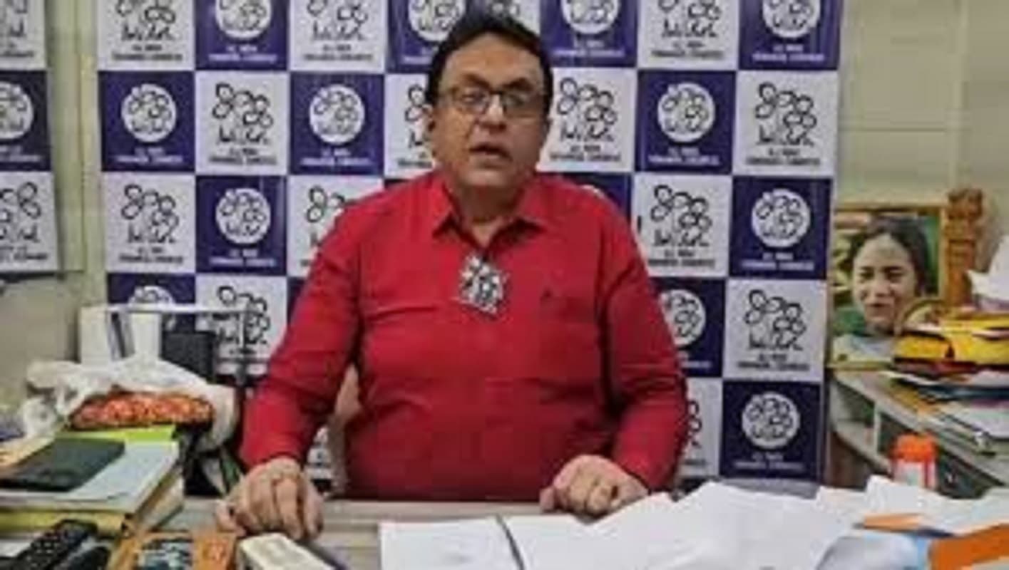 शांतनु सेन ने शुभेंदु अधिकारी को दिया धन्यवाद, पूर्व सांसद की पोस्ट से तृणमूल में बैचेनी शांतनु सेन ने शुभेंदु अधिकारी को दिया धन्यवाद, पूर्व सांसद की पोस्ट से तृणमूल में बैचेनी
