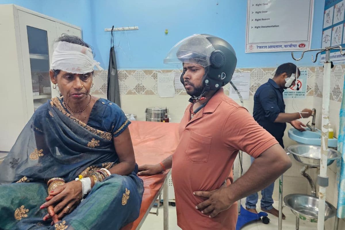 Sheikhpura News : बाइक और टेंपो में टक्कर तीन घायल एक रेफर