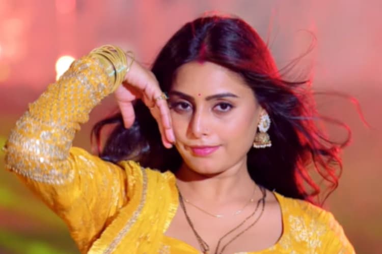 शिल्पी राज के ‘कोरा के सुतालका’ ने बढ़ाया इंटरनेट का तापमान, काजल त्रिपाठी के अंदाज ने जीता दिल