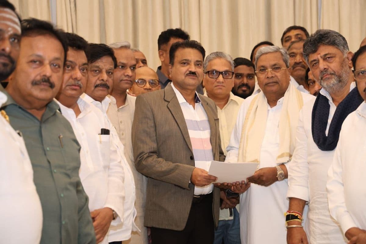 कर्नाटक : सिद्धारमैया ने मुख्यमंत्री पद से दिया इस्तीफा, राज्यपाल के विशेष सचिव ने दी जानकारी