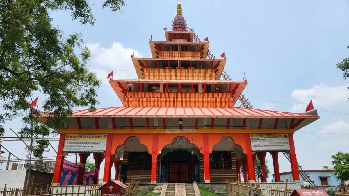 सुपौल में हरदी वन दुर्गा मंदिर में उमड़ती है हजारों श्रद्धालुओं की भीड़, पांडवों से जुड़ी है आस्था