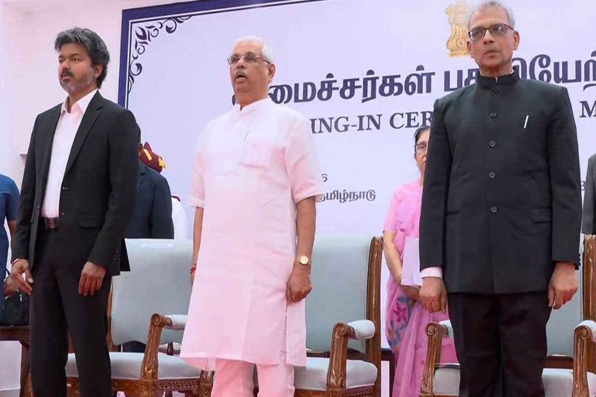 तमिलनाडु के सीएम विजय ने किया कैबिनेट का विस्तार, दो कांग्रेसी सहित 23 मंत्रियों ने ली शपथ