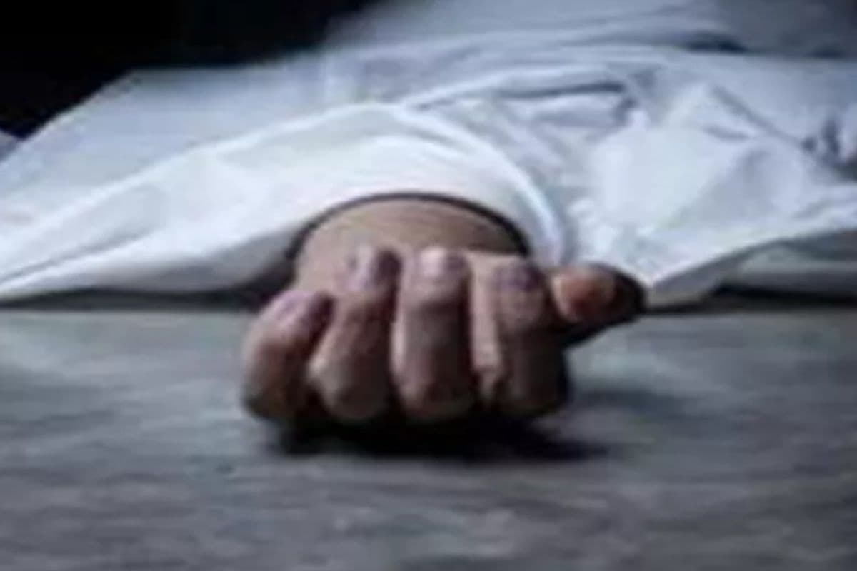 पूर्व सरपंच के बेटे का बेला स्टेशन पर मिला शव, आक्रोशित परिजनों ने सड़क जाम कर काटा बवाल