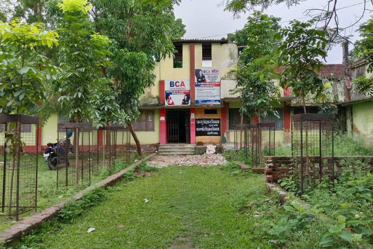 पूर्णिया विवि की लापरवाही: पीजी फोर्थ सेमेस्टर में नामांकन की समय सीमा खत्म, पर अब तक नहीं मिला टीआर, दर-दर भटक रहे छात्र