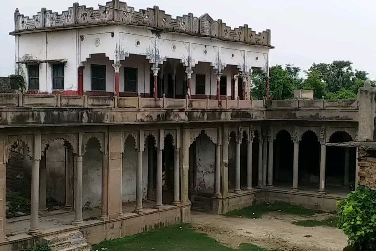 बेगूसराय में 300 साल पुराना मंदिर 3600 एकड़ जमीन अयोध्या से संबंध, आज वीरान और भू माफिया के कब्जे में
