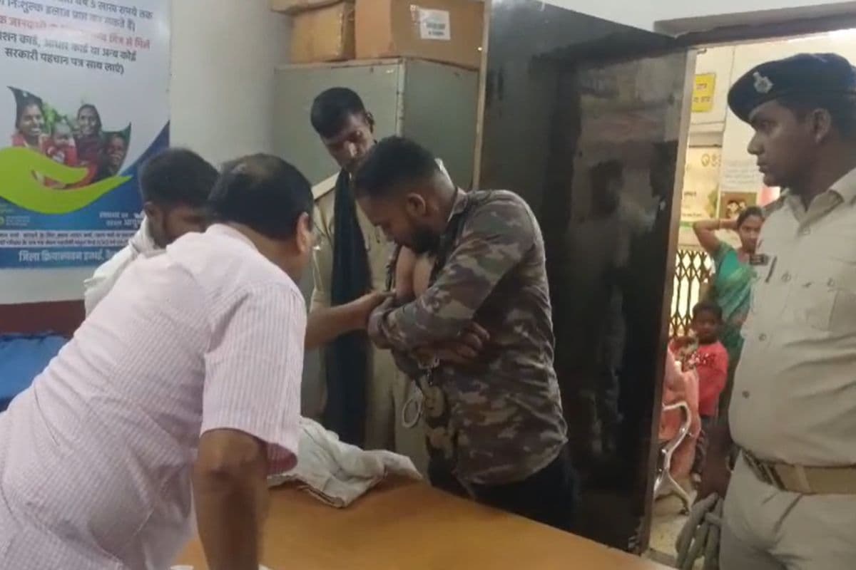 Kaimur News : चार हत्याकांड के आरोपितों का मेडिकल परीक्षण, कड़ी रही सुरक्षा व्यवस्था