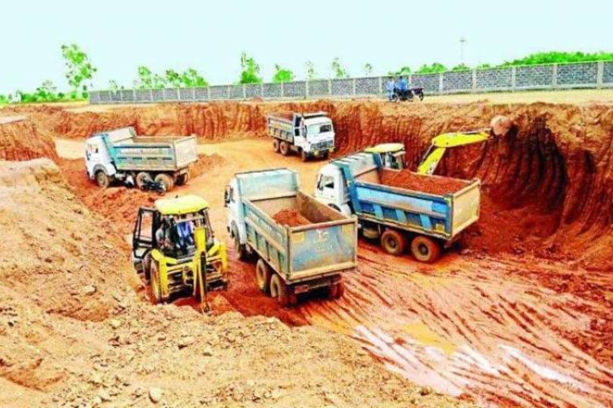 आरा में अवैध खनन के खिलाफ बढ़ा विरोध, बाहरी राज्यों में सप्लाई रोकने की मांग तेज
