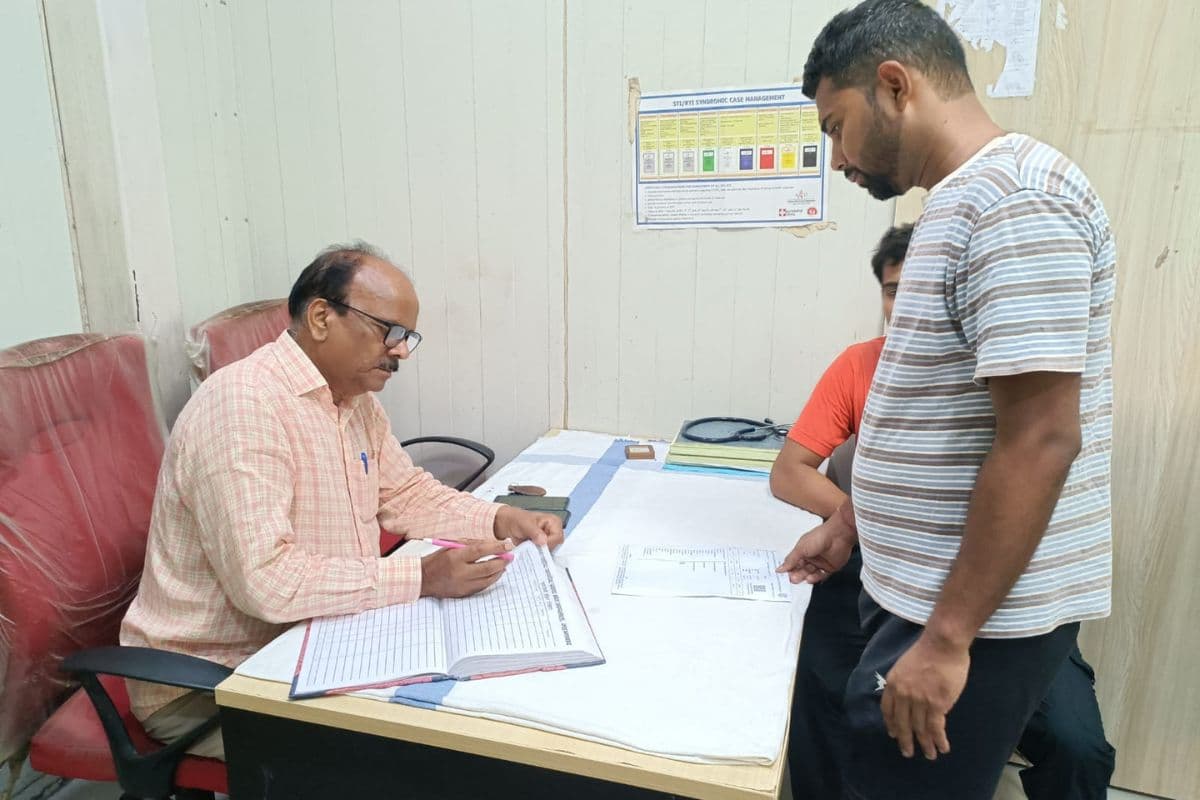 जहानाबाद सदर अस्पताल में हंगामा: युवक के पोस्टमार्टम पर विवाद, डॉक्टरों से बदसलूकी के बाद इमरजेंसी सेवा प्रभावित