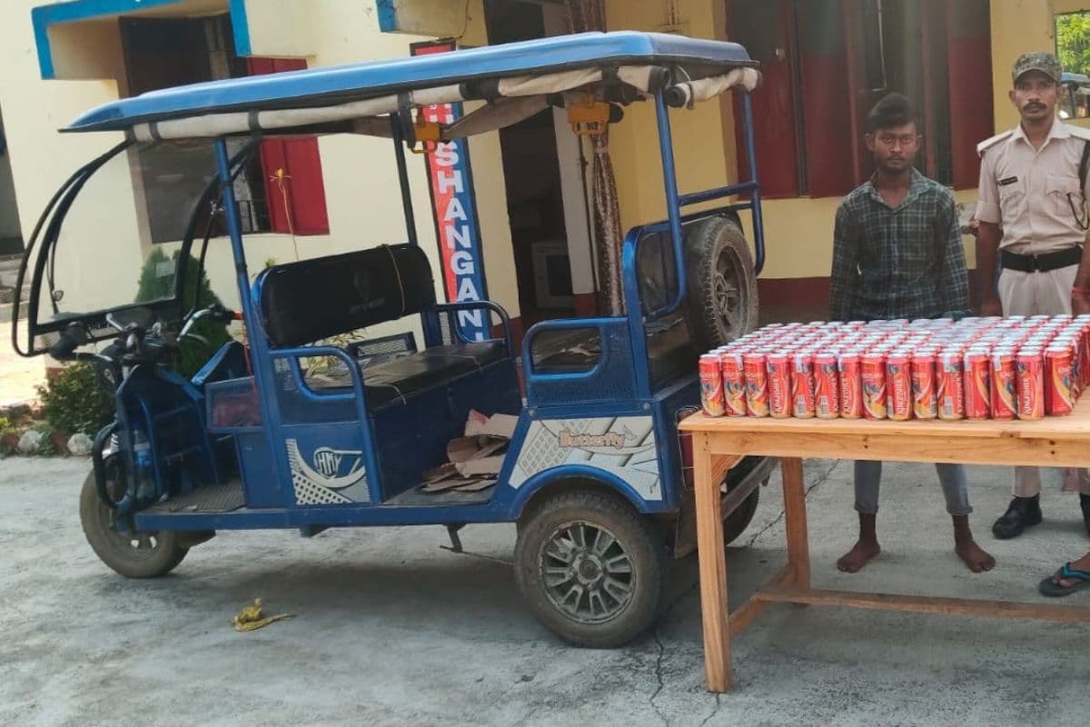 Gaya News : 70 लीटर अंग्रेजी शराब बरामद, तस्कर गिरफ्तार