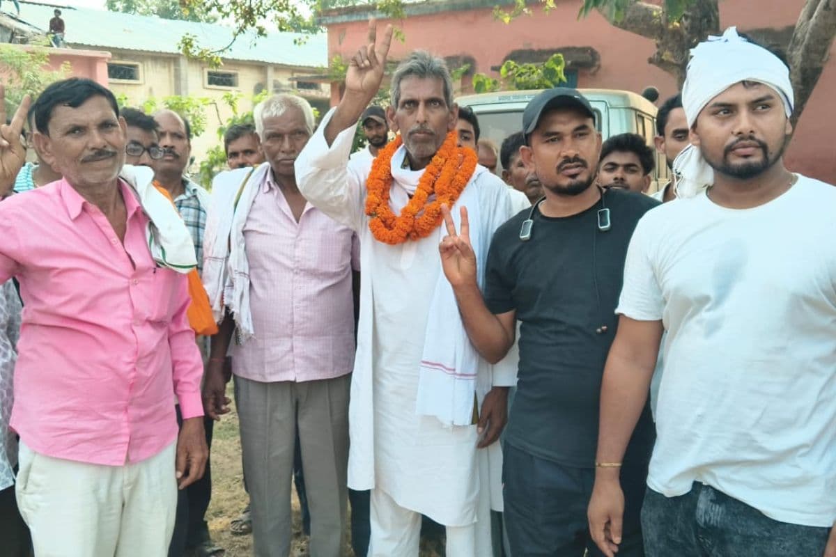Gopalganj News : उचकागांव में पैक्स चुनाव नामांकन प्रक्रिया शुरू, बलेसरा से दो प्रत्याशियों ने किया नामांकन