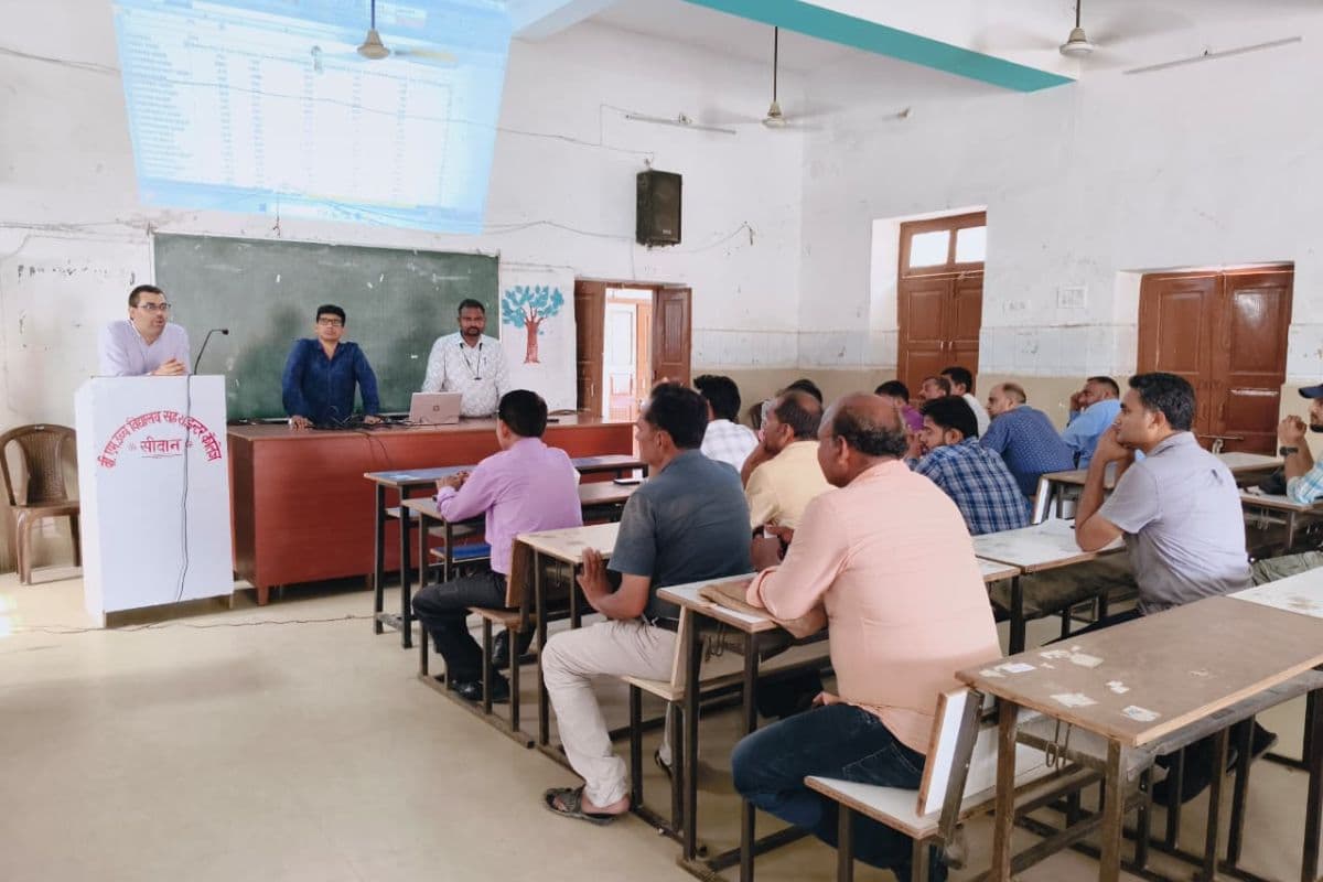 Siwan News : अपार आईडी निर्माण में सुस्ती पर डीपीओ गंभीर, निजी विद्यालयों की समीक्षा शुरू