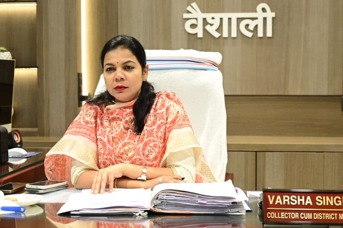 Hajipur News : भीषण गर्मी एवं लू को देखते हुए 11:30 बजे के बाद प्री से आठवीं तक शैक्षणिक गतिविधि बंद
