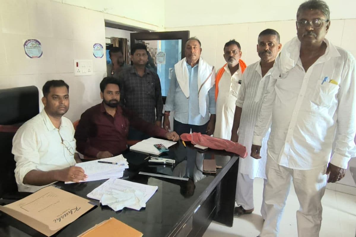 Siwan News : भिट्ठी पैक्स चुनाव में नामांकन प्रक्रिया समाप्त, मुकाबला हुआ दिलचस्प