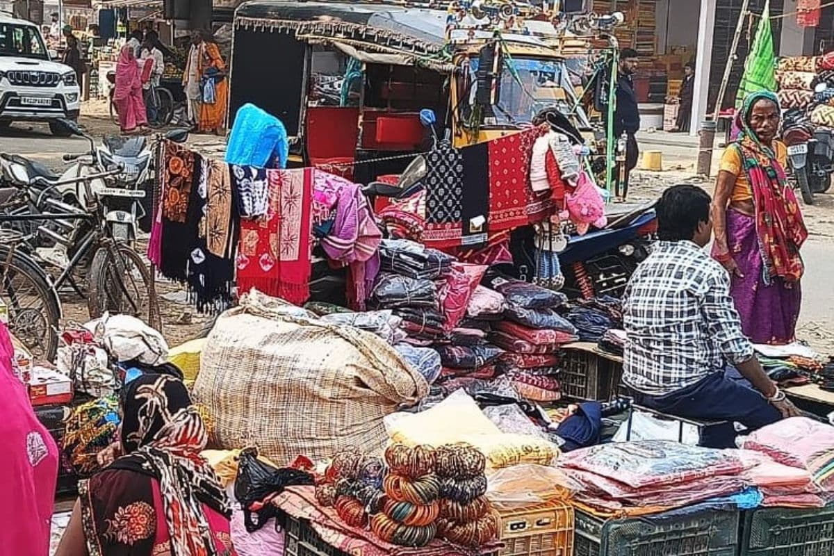 Saran News : अतिक्रमण हटाने के बाद फिर से कब्जा, दो लोगों पर प्राथमिकी दर्ज
