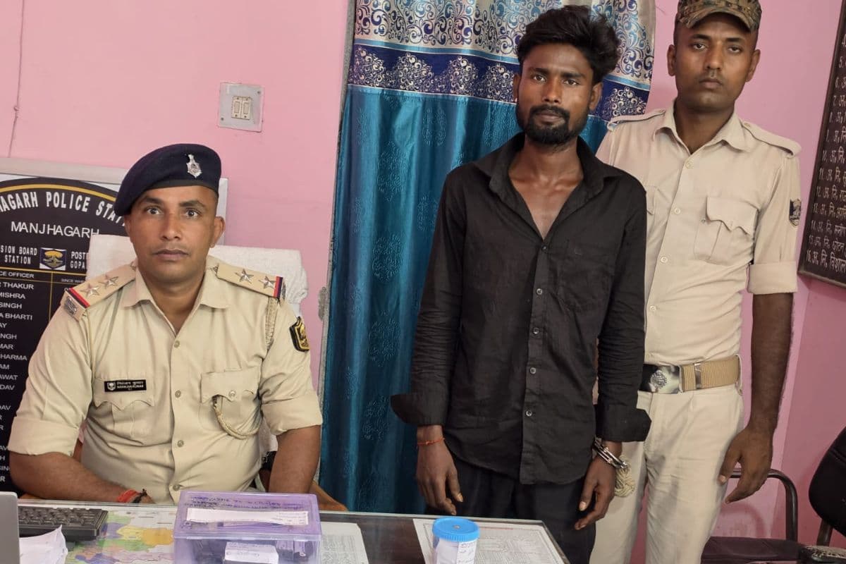 Gopalganj News : शाहपुर बाजार में हथियार के साथ युवक गिरफ्तार, पुलिस जांच में जुटी