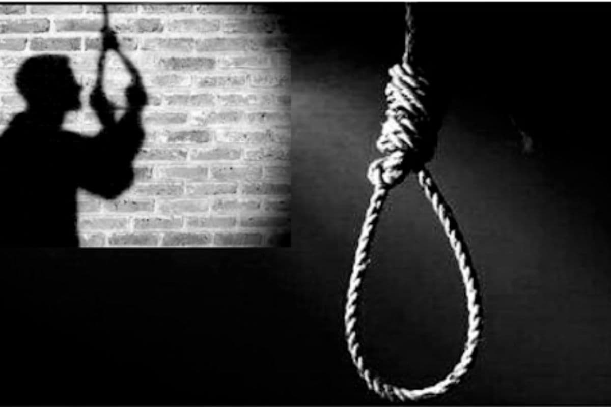 पत्नी से कहासुनी के बाद युवक ने फंदे से लटक दे दी जान