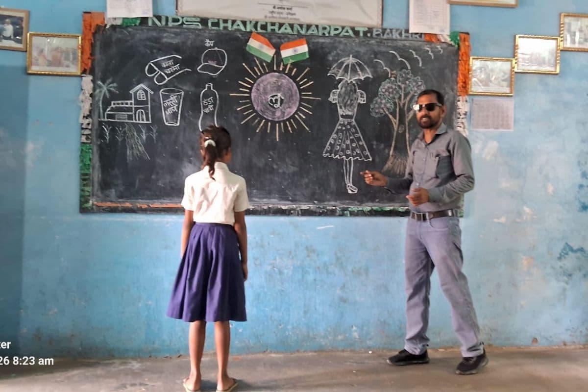 बेगूसराय में भीषण गर्मी से बचने का बच्चों को दिया गया मंत्र, स्कूल में सुरक्षित शनिवार पर चला जागरूकता अभियान