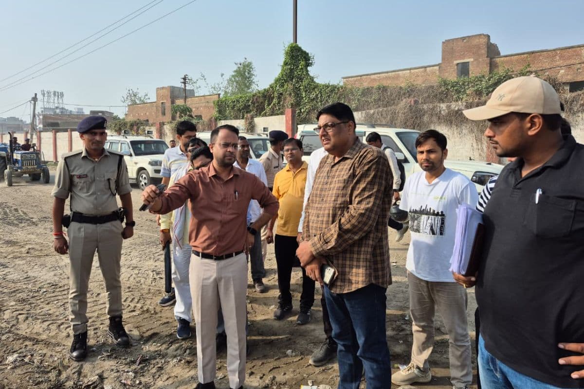 Saran News : जलजमाव की समस्या खत्म करने को लेकर प्रशासन अलर्ट, छपरा में ड्रेनेज सिस्टम का हुआ निरीक्षण