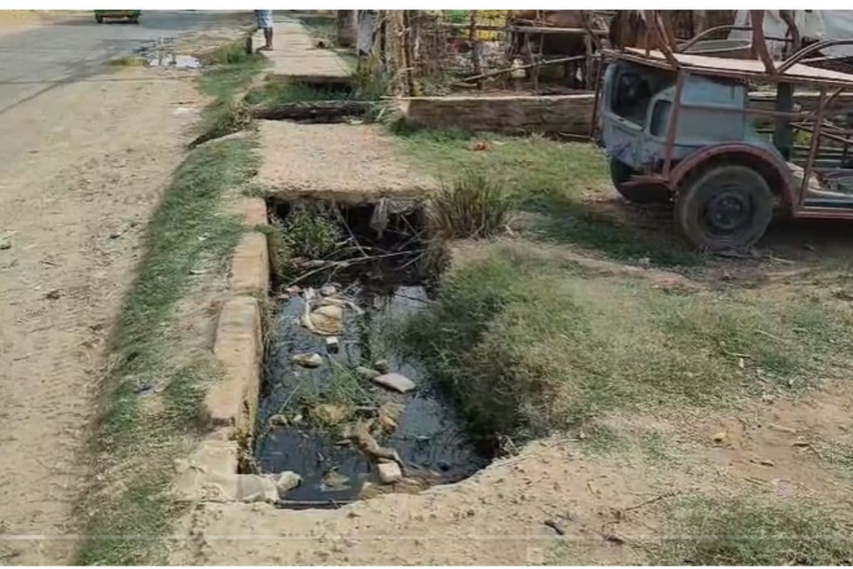 रोहतास में सड़क सुरक्षा पर सवाल, टूटा स्लैब बना दुर्घटना का कारण; ग्रामीणों ने मरम्मत की मांग