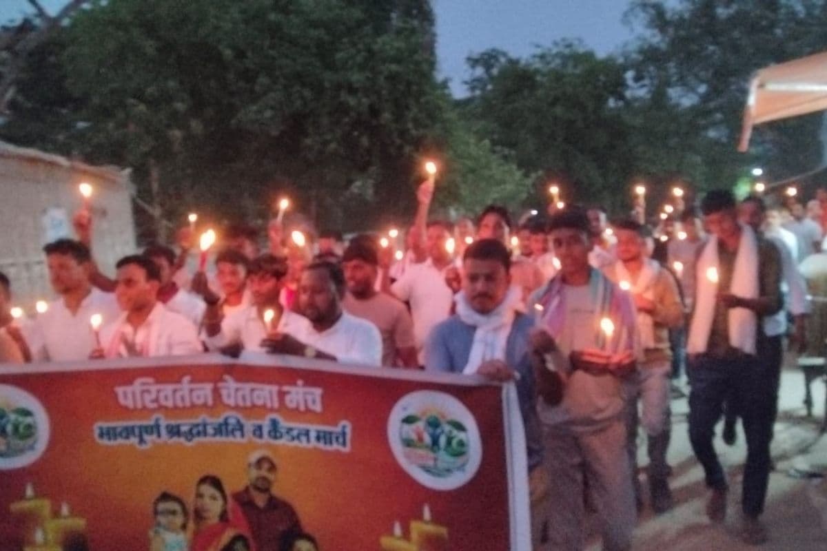 कैमूर में कैंडल मार्च, कृष्ण मुरारी हत्याकांड के विरोध में सड़क पर उतरे लोग; हत्यारों को फांसी दो के लगे नारे