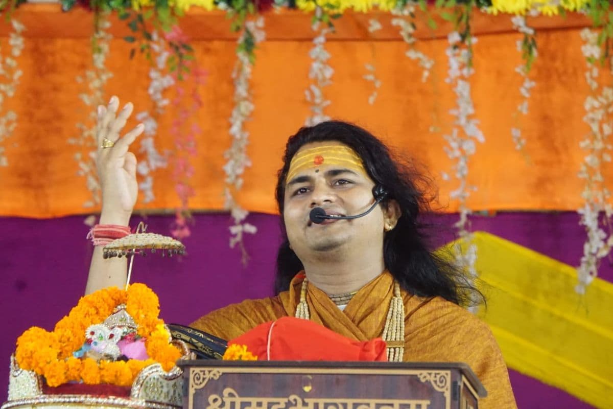 Siwan News : भागवत कथा सुन श्रद्धालु हुए भावविभोर