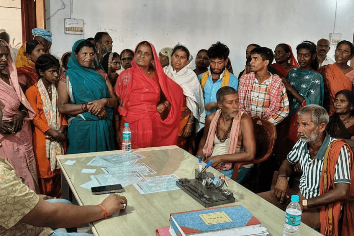 नालंदा के बिंद में रोजगार की मांग को लेकर मनरेगा भवन पर मजदूरों का हल्लाबोल, पीओ की अनुपस्थिति पर फूटा गुस्सा