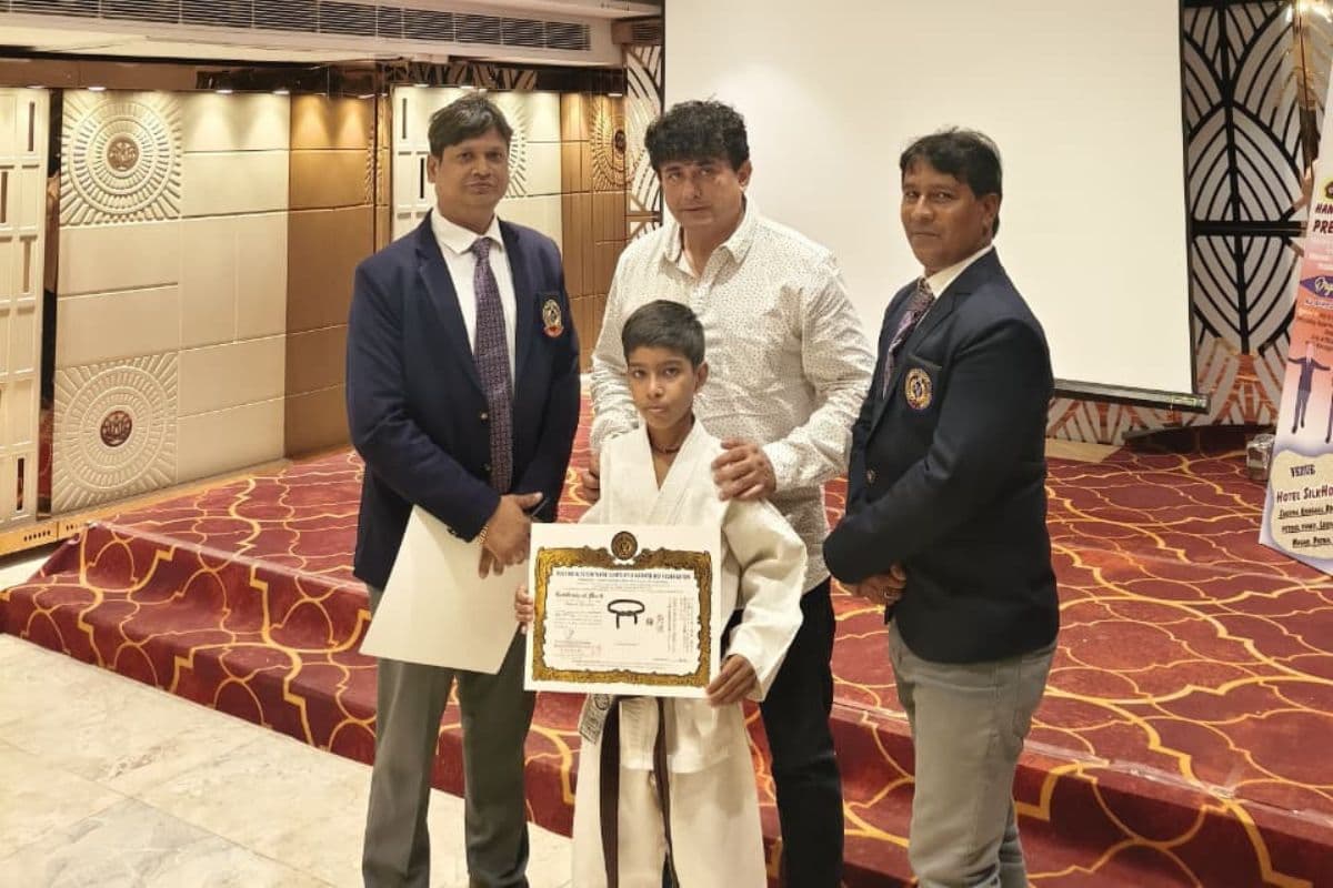 शेखपुरा को मिला सबसे कम उम्र का ब्लैक बेल्ट चैंपियन, 10 साल के आरव ने रचा इतिहास