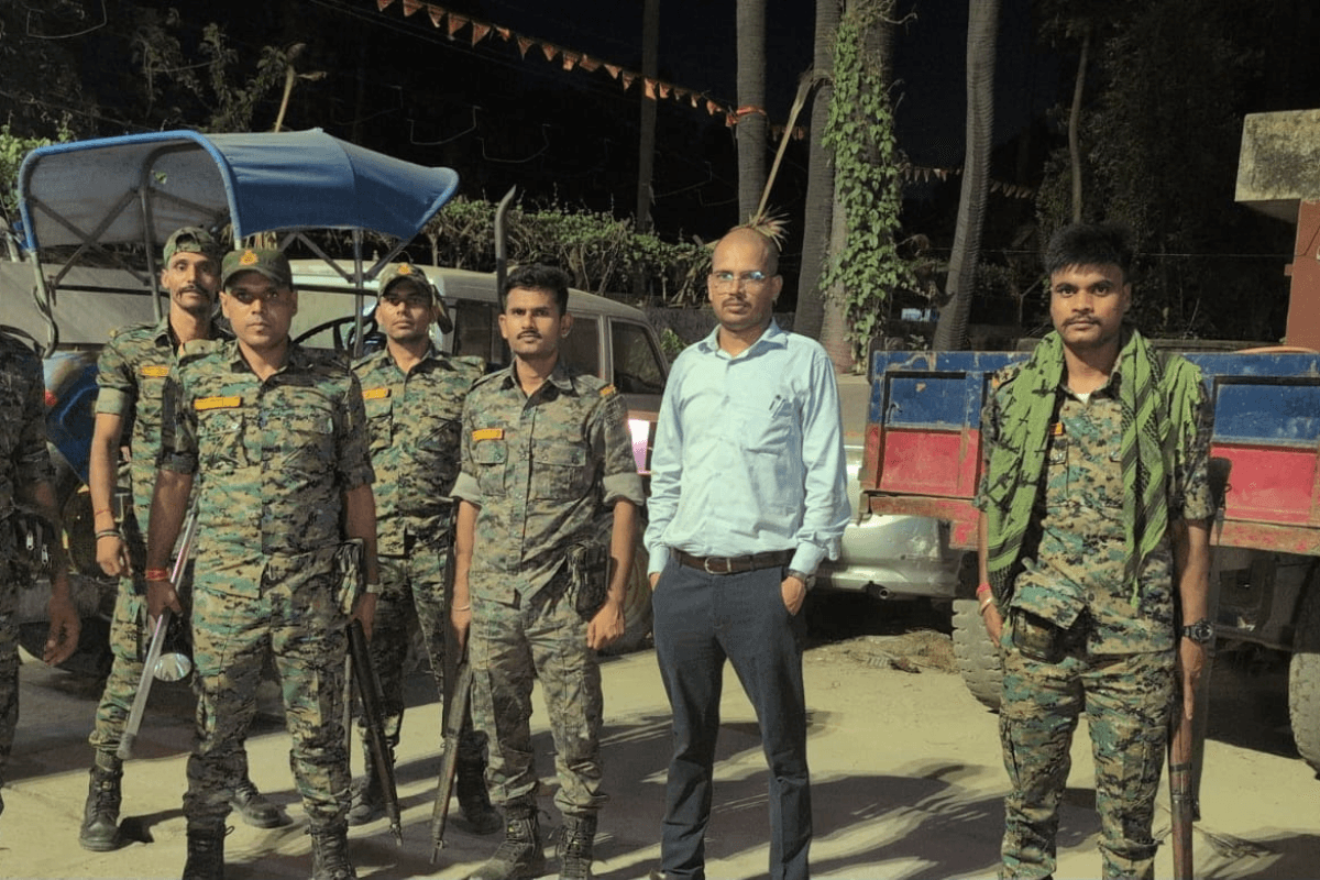 गया में अवैध बालू खनन पर जिला प्रशासन का बड़ा प्रहार, लीलाजन नदी क्षेत्र से 6 ट्रैक्टर जब्त, 10 लाख का जुर्माना