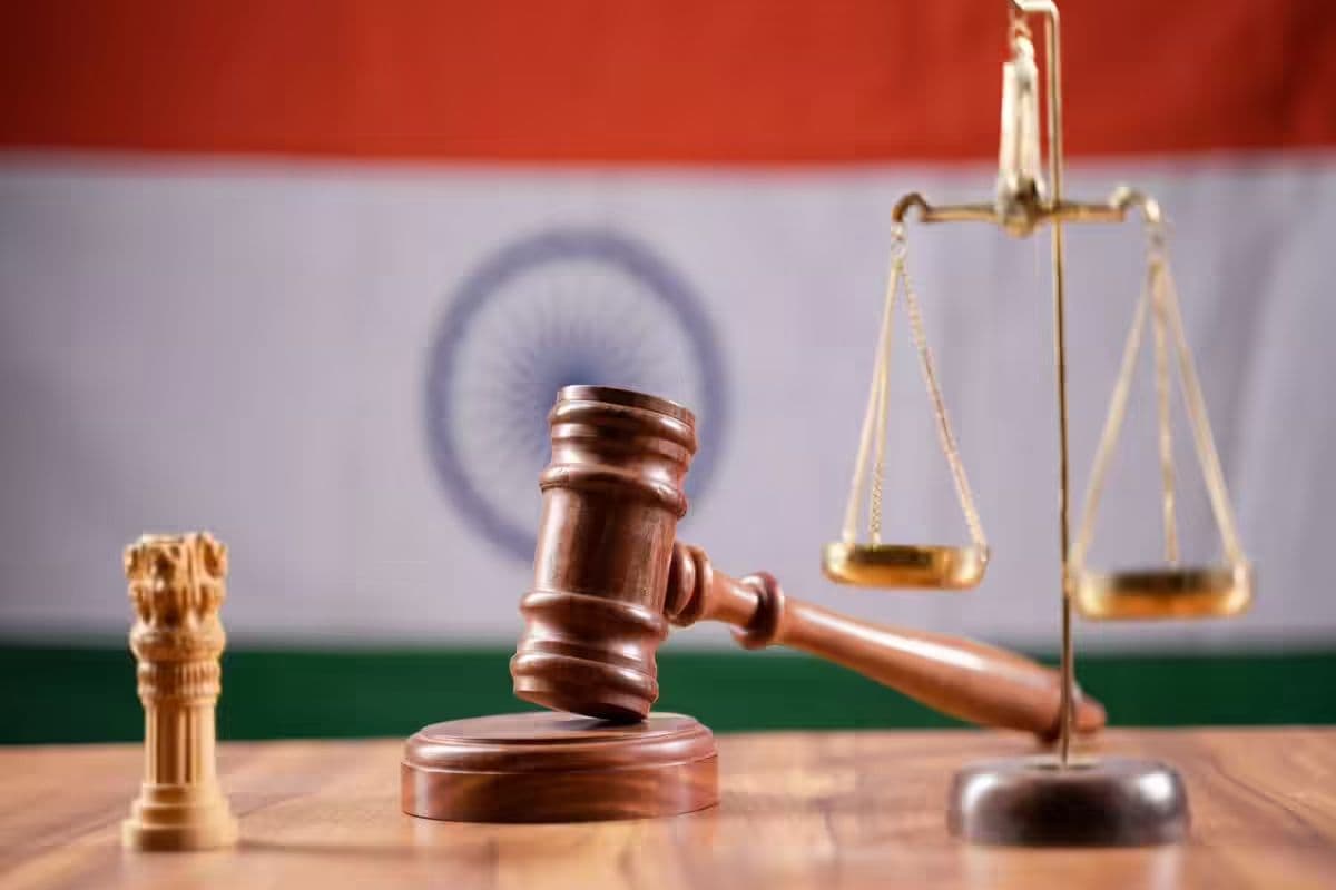 Nalanda News: उपभोक्ता फोरम का 2 बड़ा फैसला; डेथ क्लेम रोकनेवाले HSBC कंपनी और खराब मशीन बेचनेवाले दुकानदार पर लगाया जुर्माना