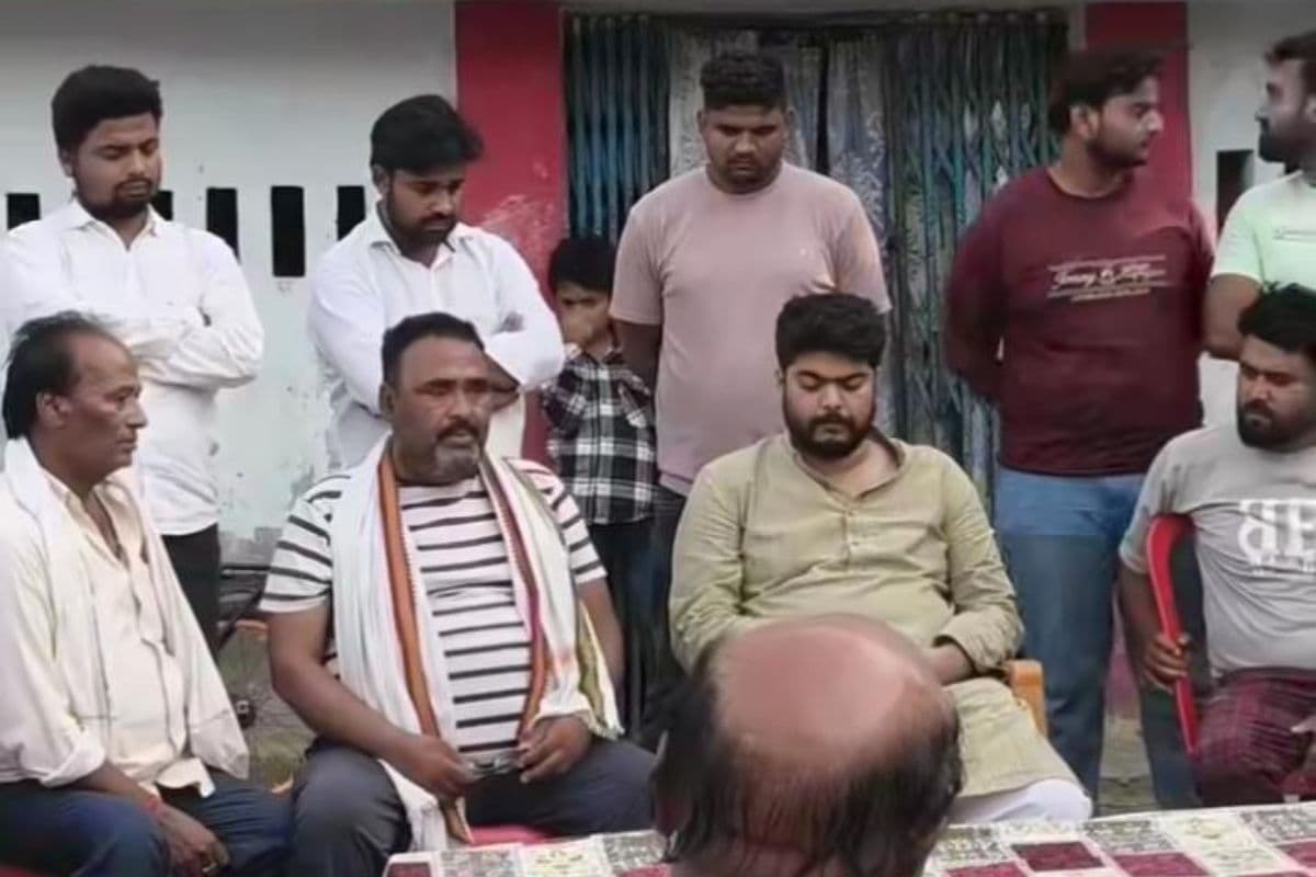 Siwan News : पीड़ित परिवार से मिले विधायक, बोले- अपराधियों को बख्शा नहीं जाएगा
