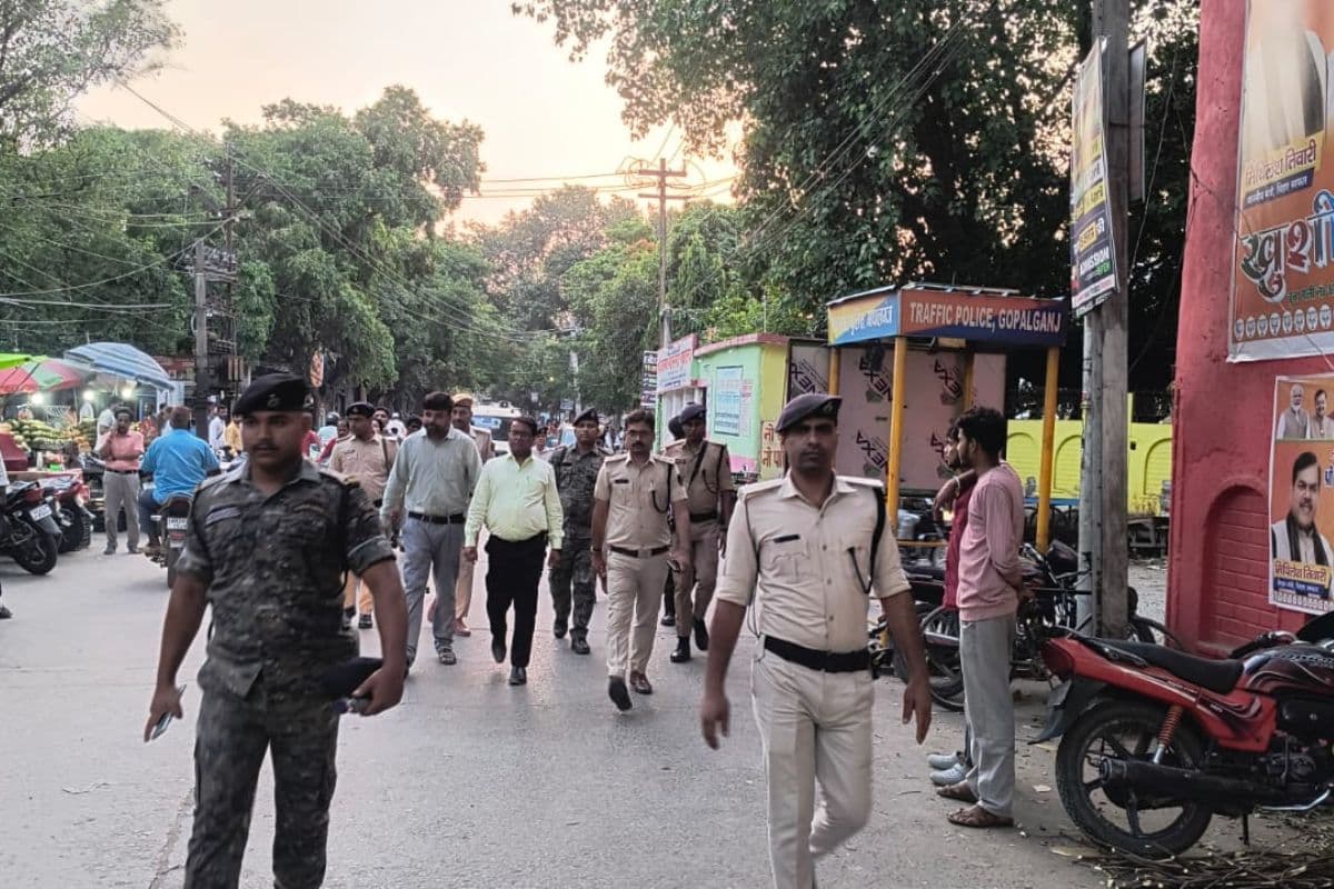 ईद-उल-अजहा से पहले गोपालगंज में पुलिस-प्रशासन का फ्लैग मार्च