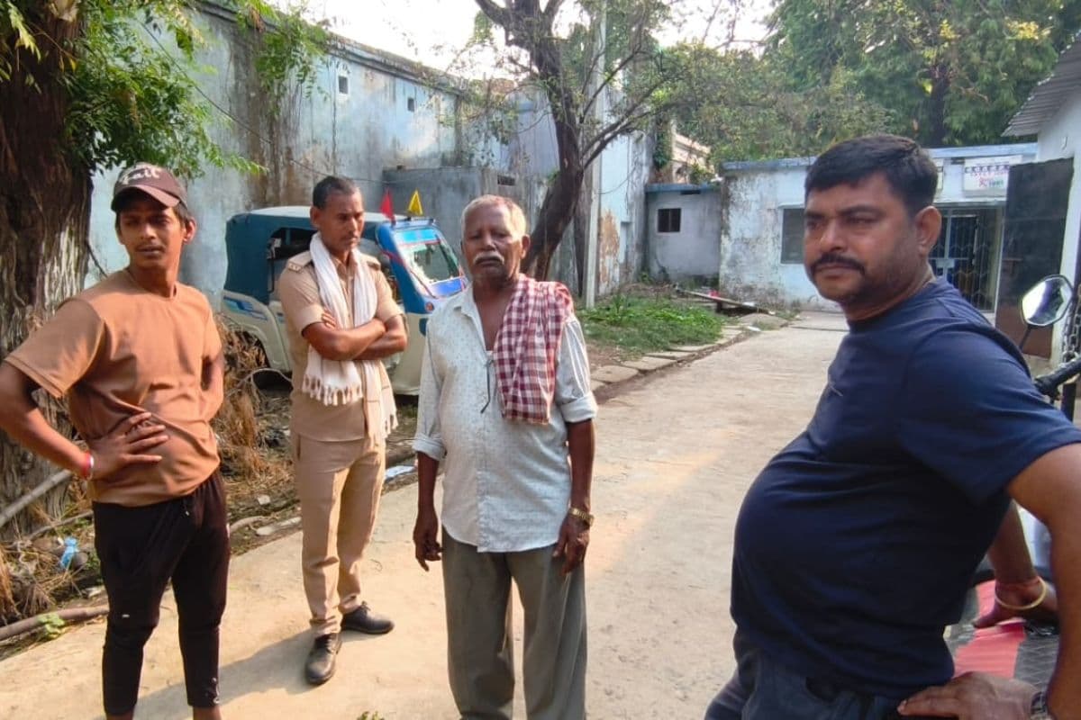 नवादा में दर्दनाक सड़क हादसा, आमने-सामने बाइक टक्कर में युवक की मौत, दो गंभीर घायल