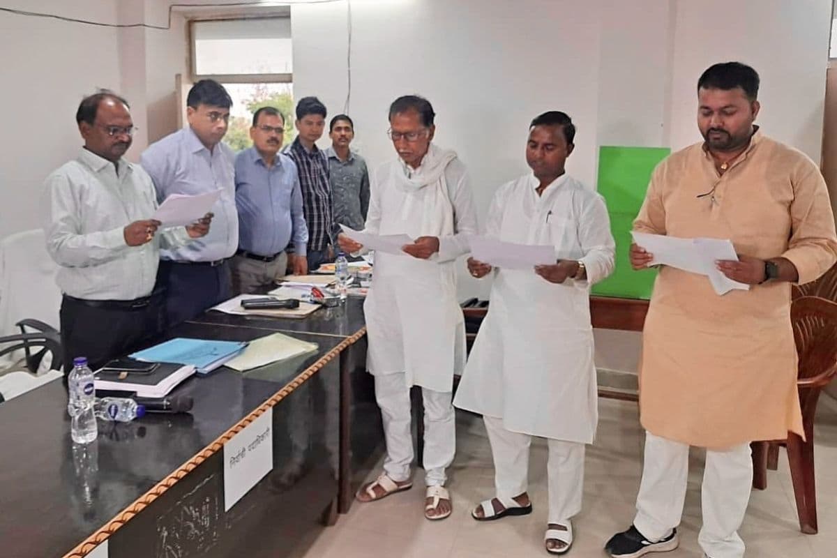महनार में शांतिपूर्ण चुनाव, स्थायी समिति के सभी पदों पर निर्विरोध निर्वाचन