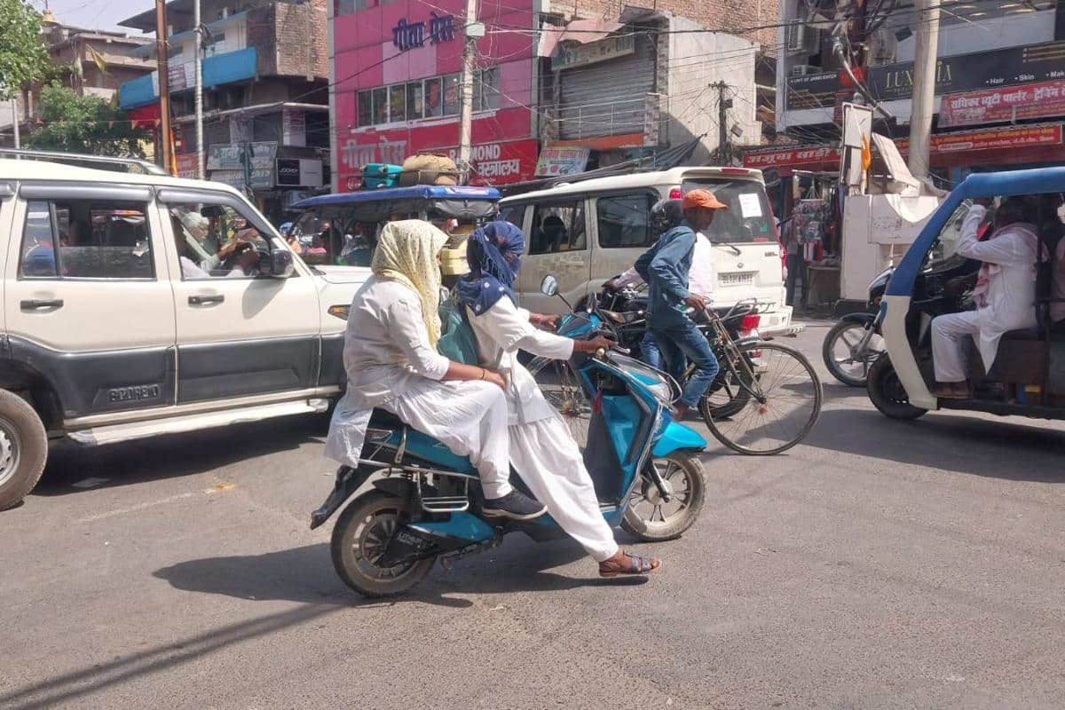 गर्मी का कहर: प्रशासन ने दी चेतावनी, लंबी यात्रा में सतर्कता और विश्राम जरूरी