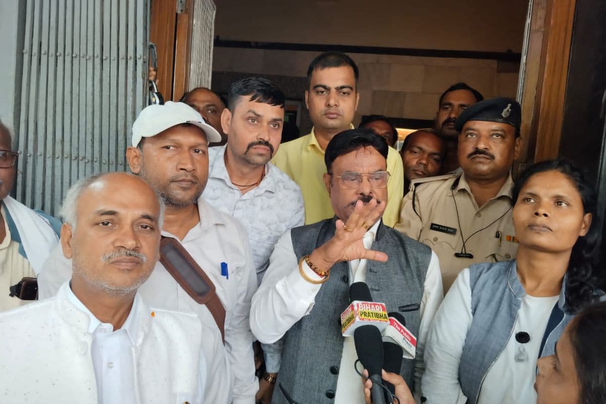 ‘द इंडियन लेनिन – बाबू जगदेव’ का भव्य प्रीमियर, पटना में कला संस्कृति मंत्री ने किया लोकार्पण
