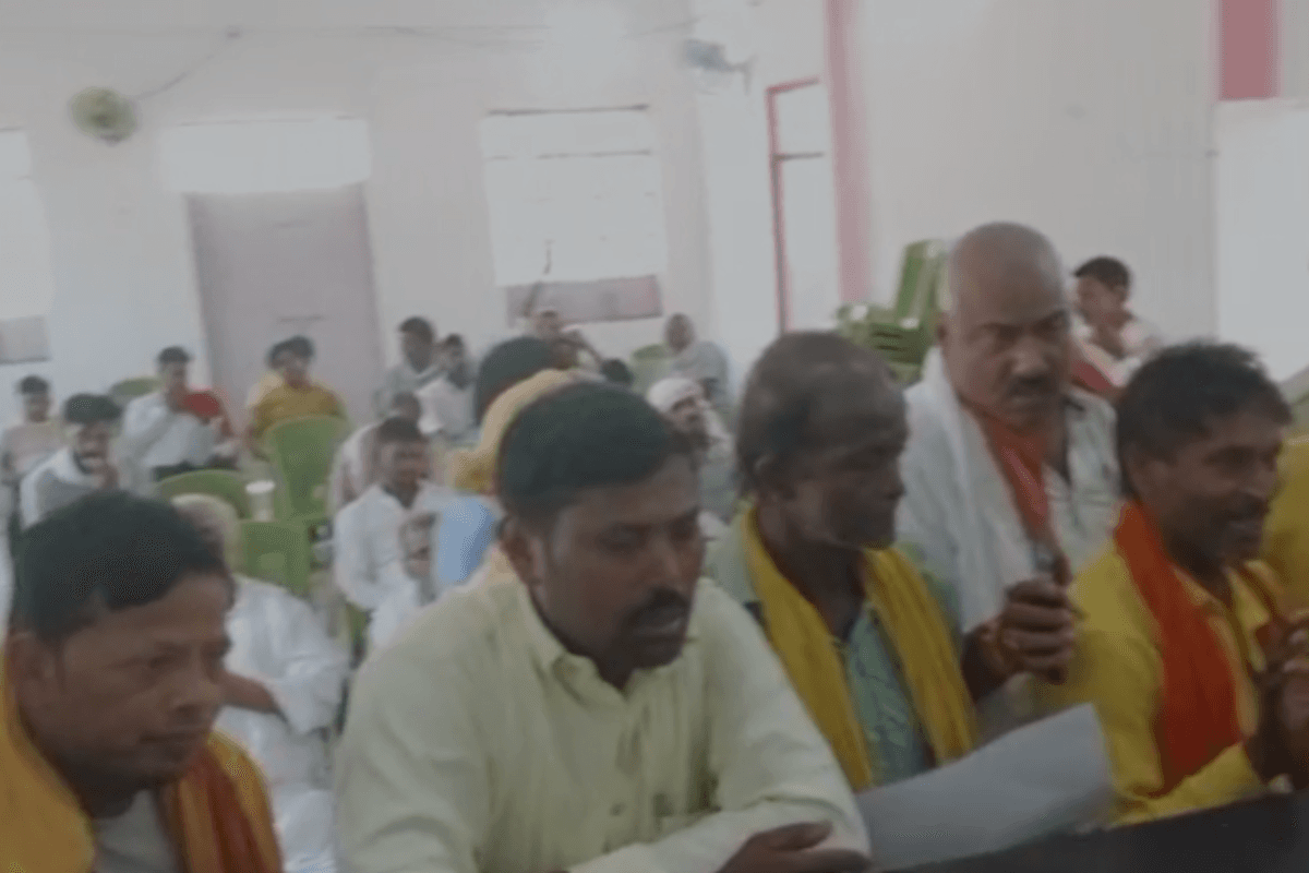 नोखा अंचल कार्यालय में जनता दरबार: भूमि विवाद के सात मामलों पर हुई सुनवाई, तीन का ऑन-स्पॉट निपटारा
