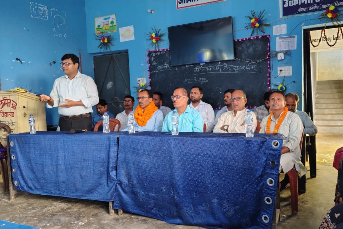 सीवान: विद्यालय परिवार ने नए नेतृत्व का गर्मजोशी से किया स्वागत