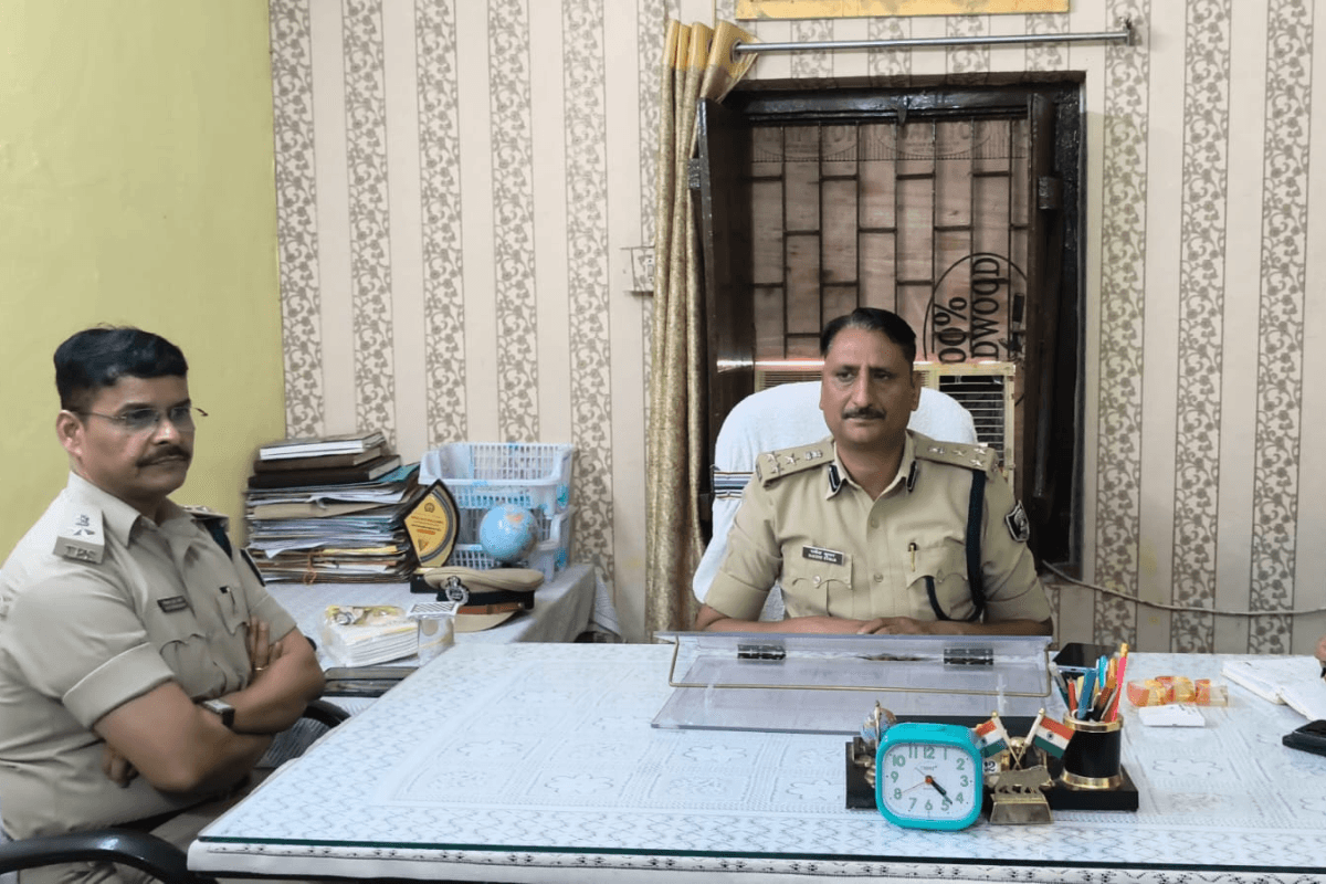 शेखपुरा में डीआईजी राकेश कुमार ने साइबर थाने का किया निरीक्षण, 1 साल में जिला को साइबर अपराध मुक्त बनाने का लक्ष्य