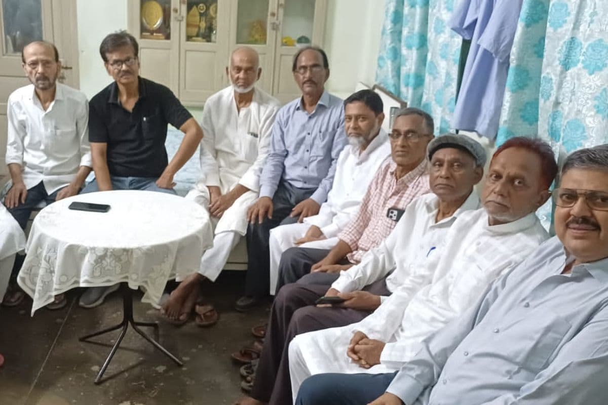 सारण: डॉ. बशीर बद्र की शायरी को बताया गया अनमोल धरोहर