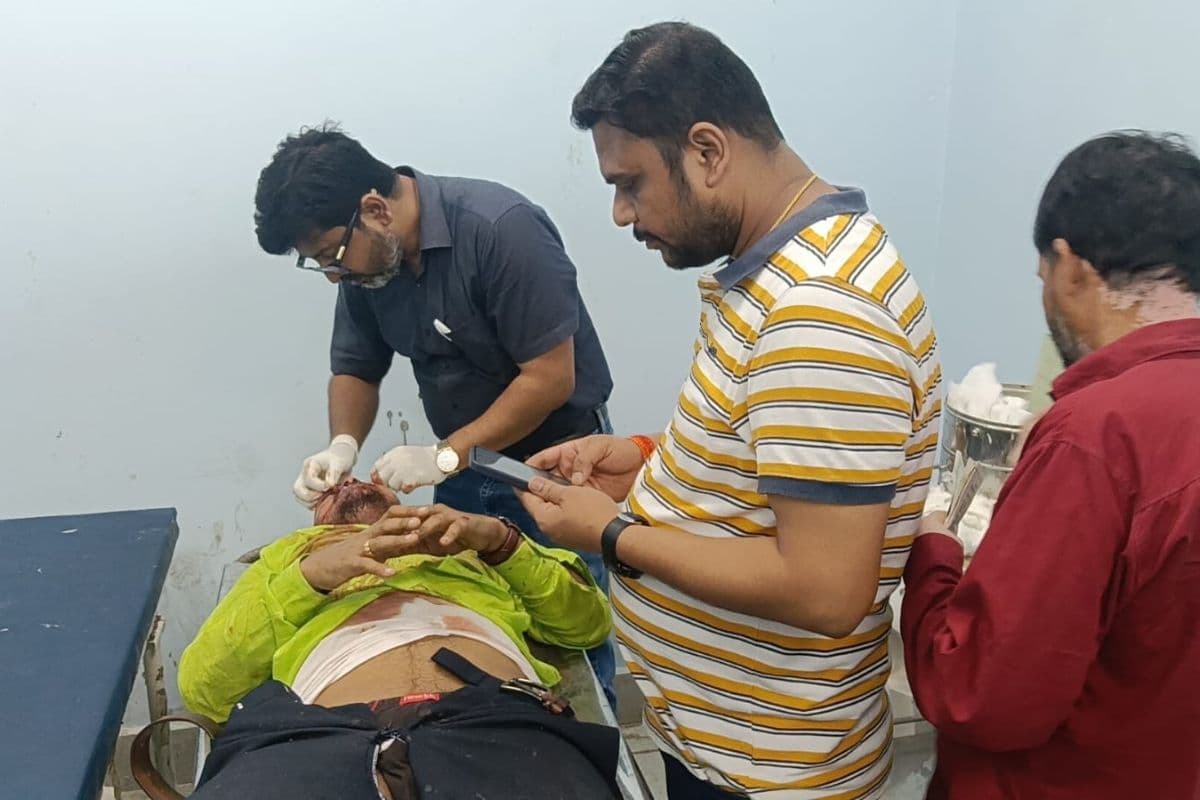 फुलवरिया में सड़क हादसा, तीनों घायलों की हालत नाजुक