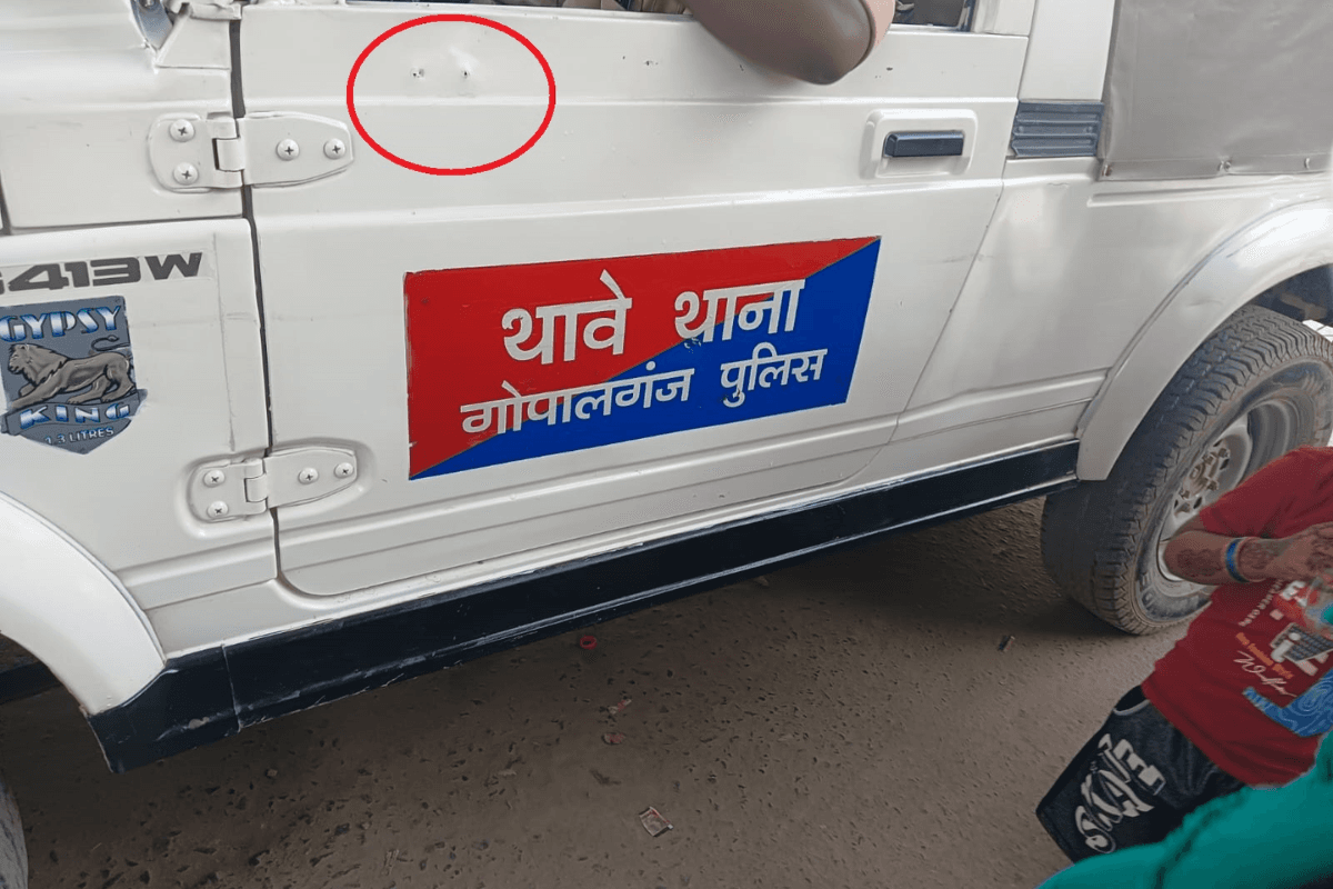 गोपालगंज में एनकाउंटर में घायल इनामी आकाश सिंह के गुर्गों पर शिकंजा, शागिर्दों  की तलाश में SIT की ताबड़तोड़ छापेमारी