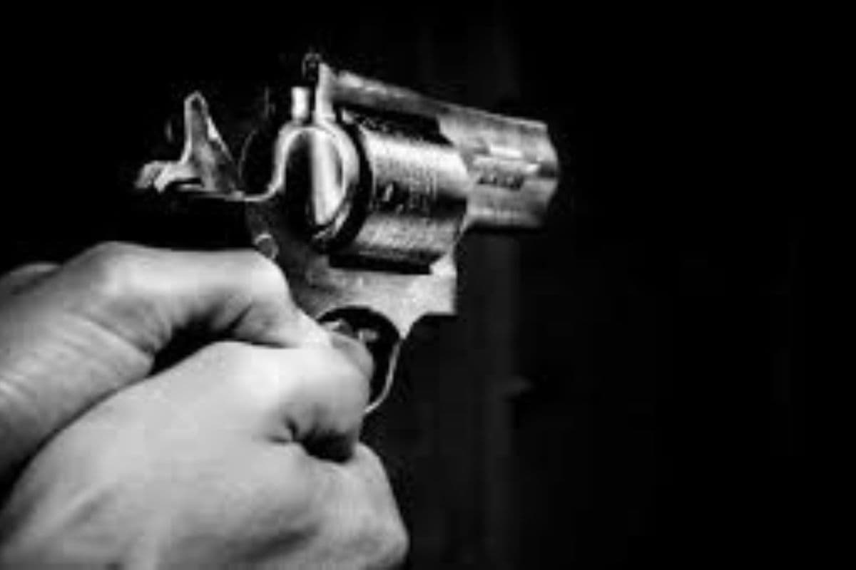 Gopalganj: जीजा-साली की मौत के बाद गहराया रहस्य, पुलिस ने पत्नी को ससुराल से मायके भेजा