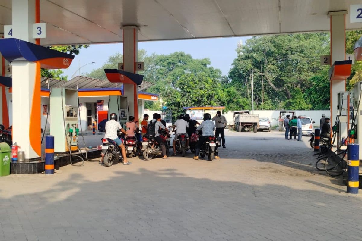 बेगूसराय में पेट्रोल-डीजल 3.32 रुपये महंगा, आम लोगों की बढ़ी चिंता